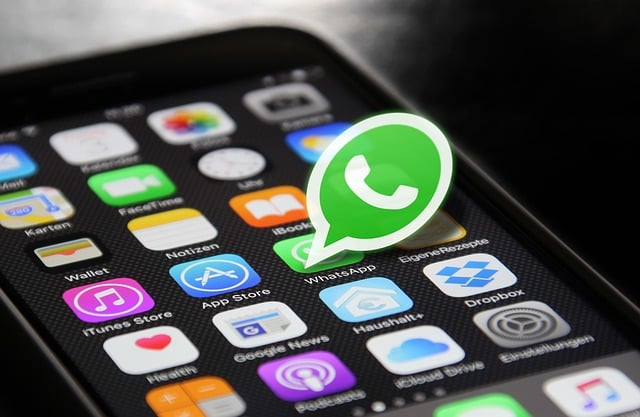 invio conferma di prenotazione via WhatsApp